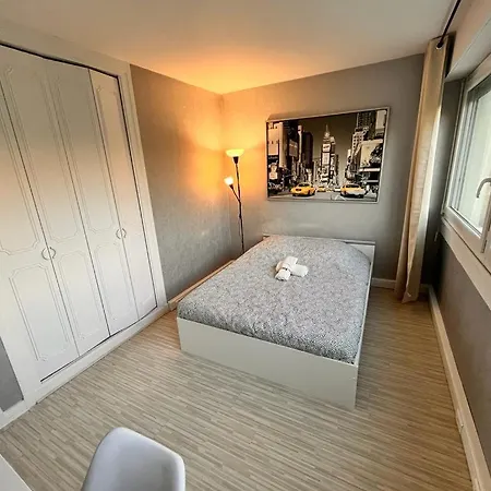 Apartment Spacieux Et Moderne - Proche De Paris Courcouronnes